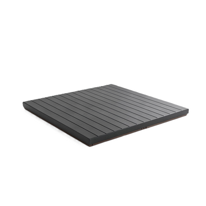 Komposiittiterassi 2x2m